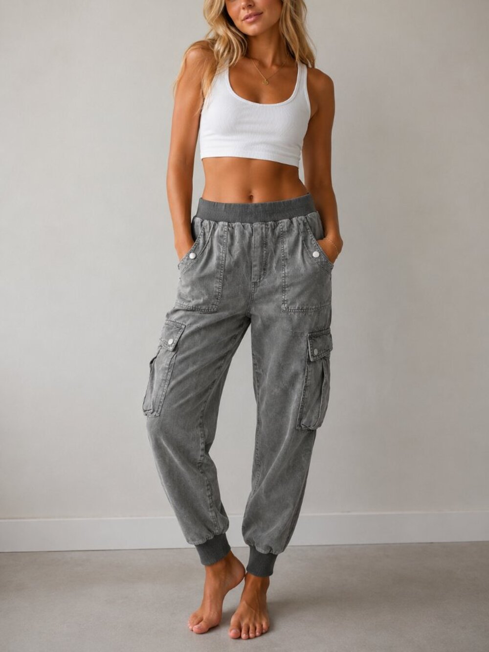 By Anthropologie Women's Gray Cargo Jogger Pants Size Medium 8582 - Picture 1 of 12